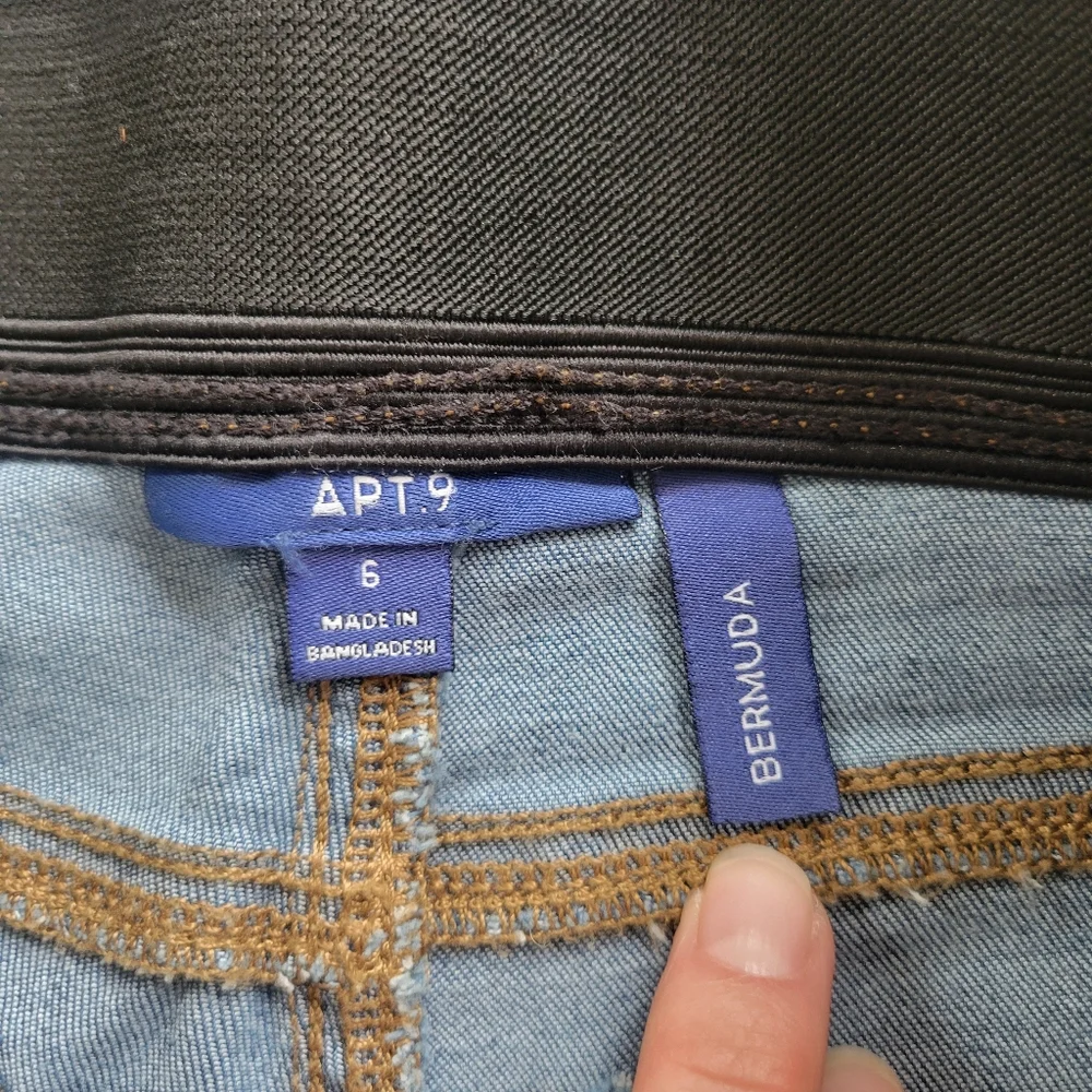 Apt 9 Tummy Control Bermuda Jean Shorts Size 6 - Picture 2 of 5